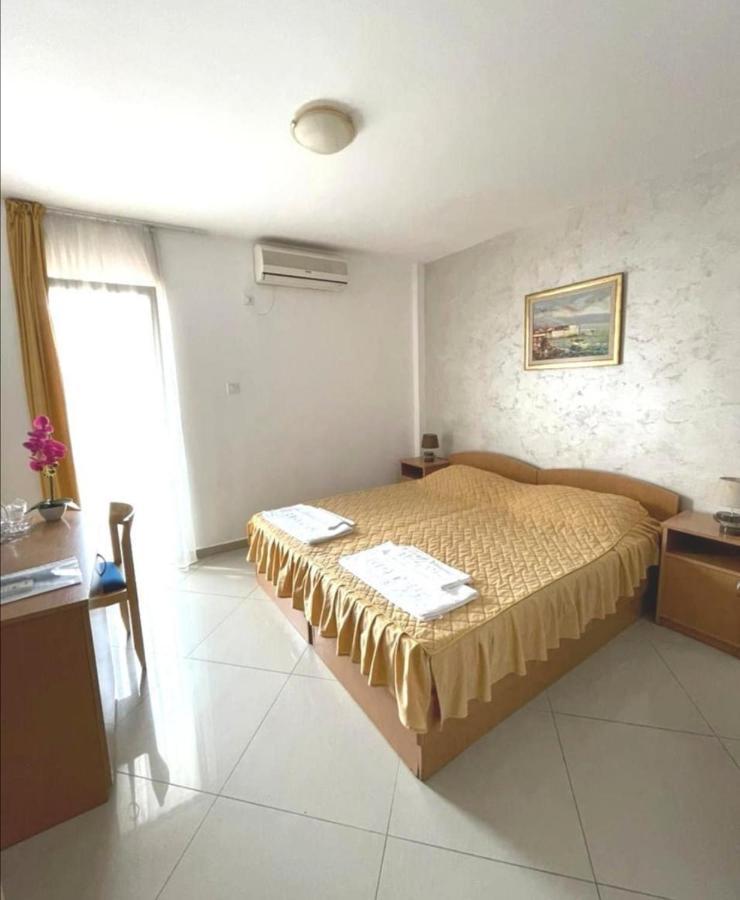 Hotel Suzana Budva Exteriör bild