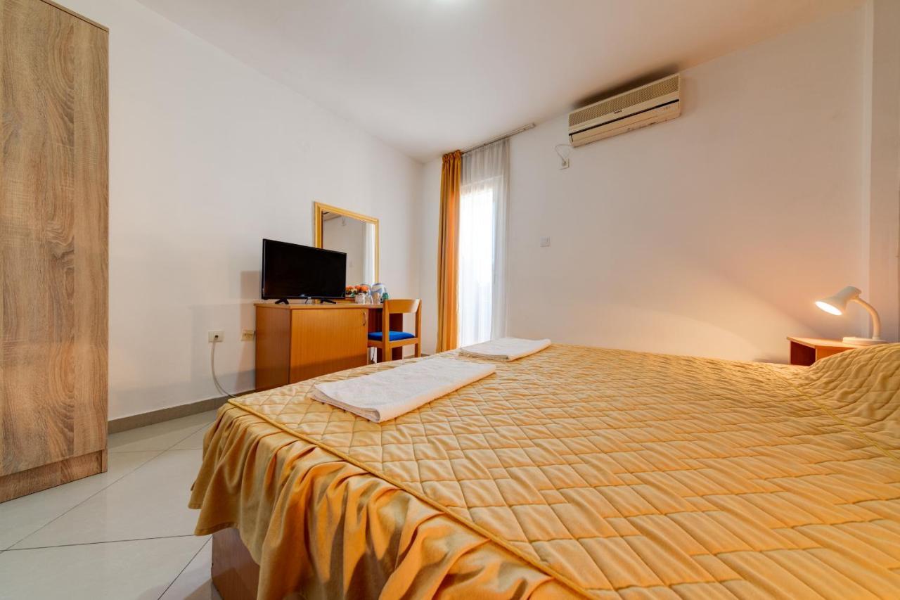 Hotel Suzana Budva Exteriör bild