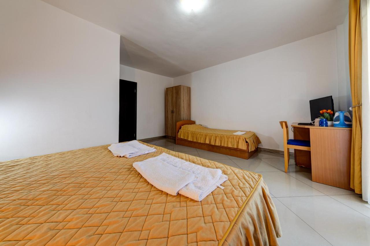 Hotel Suzana Budva Exteriör bild