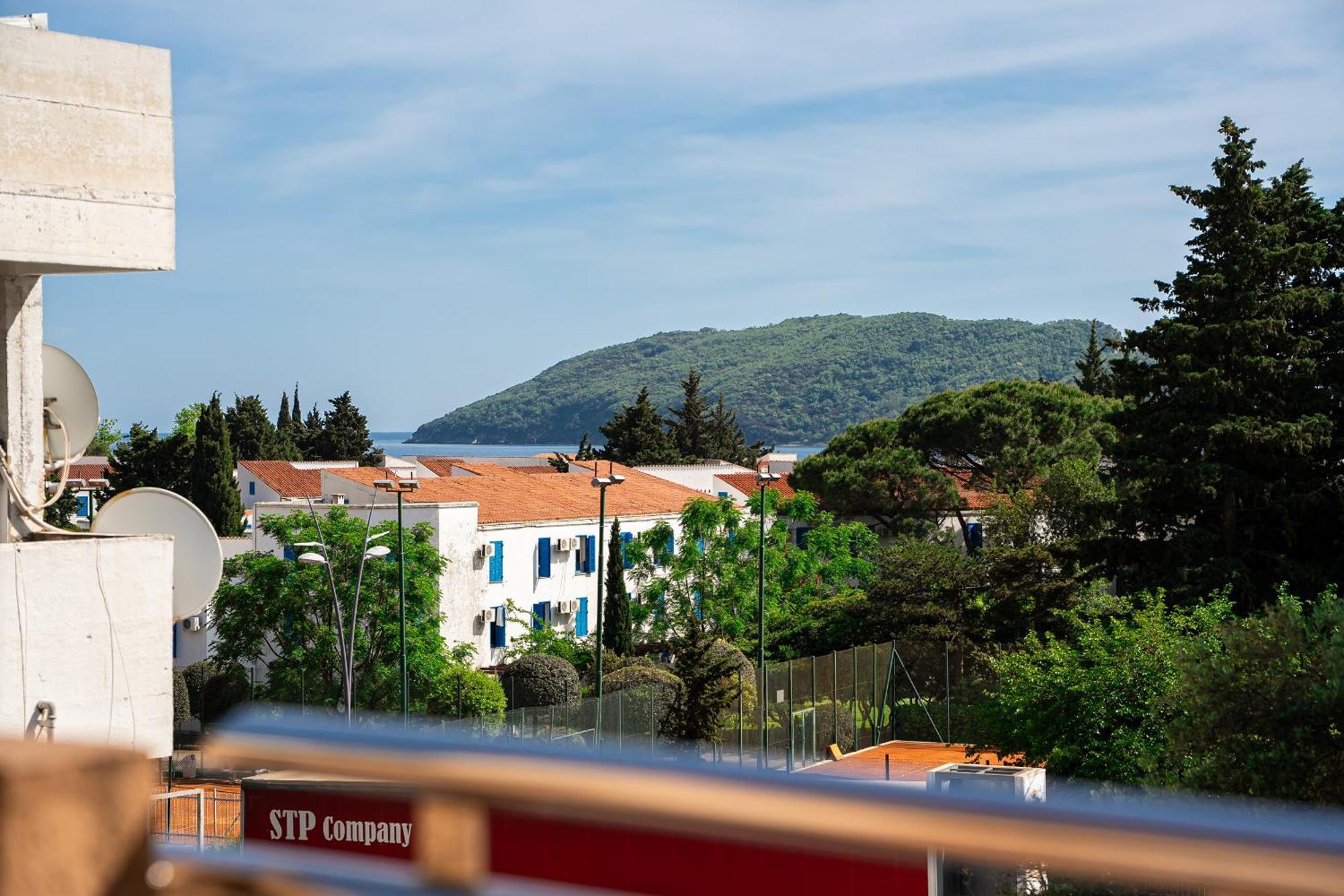 Hotel Suzana Budva Exteriör bild