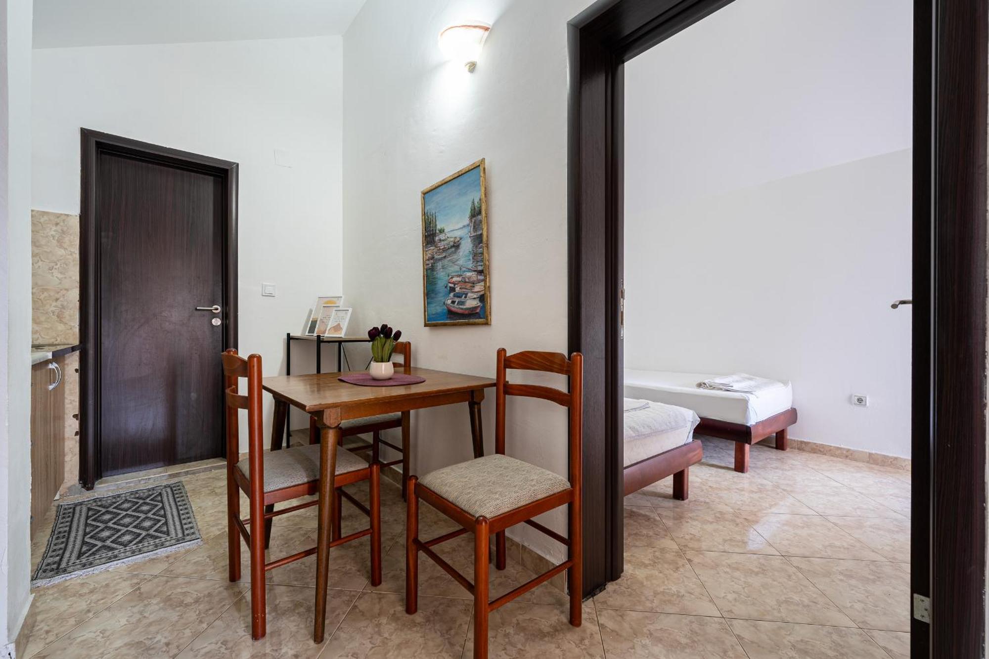 Hotel Suzana Budva Rum bild